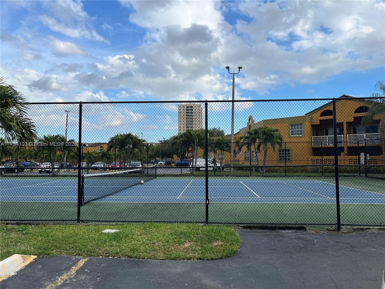 Real estate property located at 9715 Fontainebleau Blvd E309, Miami-dade, Soleil At Fontainebleau C, Miami, FL