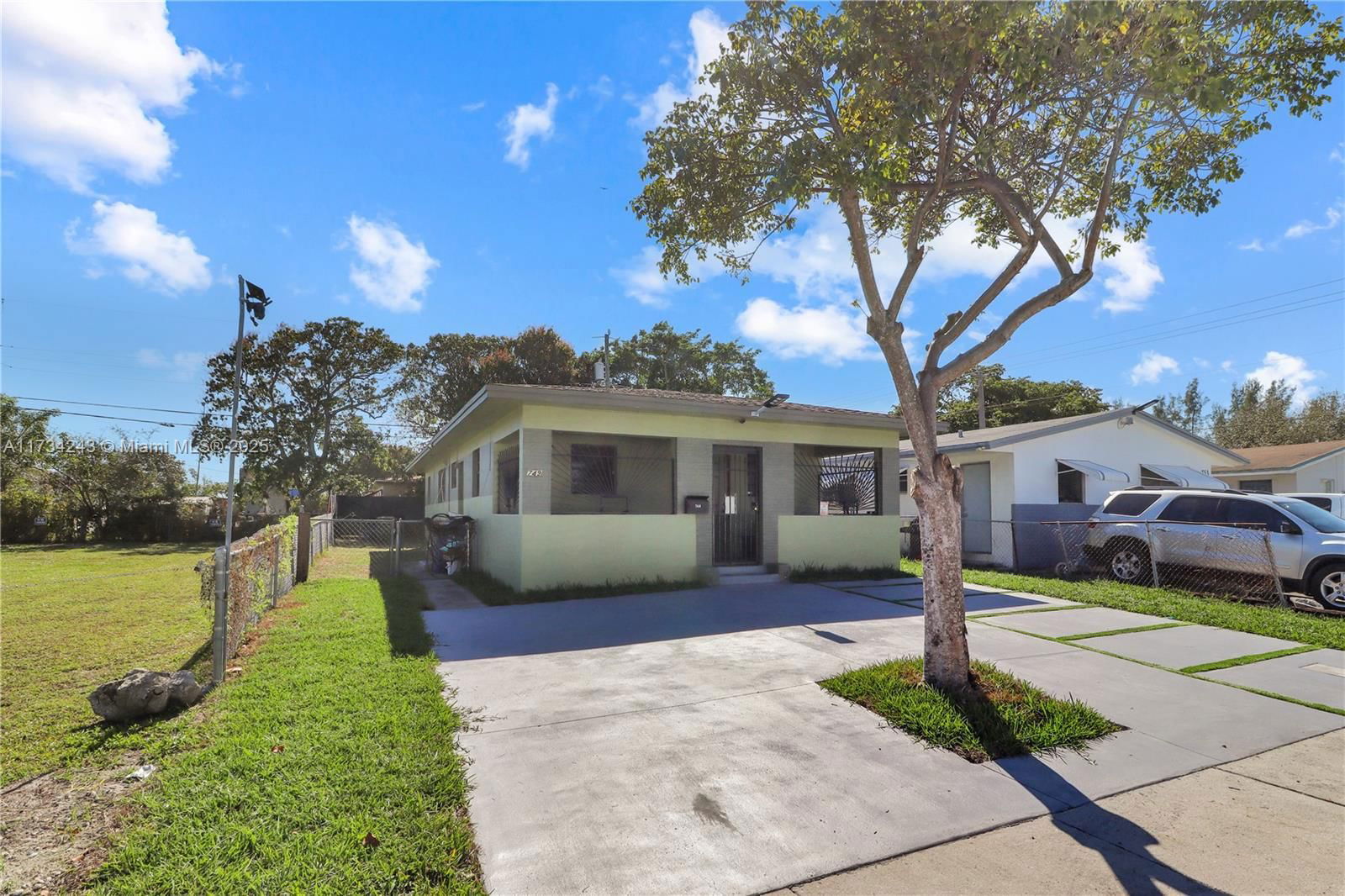 Real estate property located at 749 5th St, Broward, West Harlem First Add, Hallandale Beach, FL