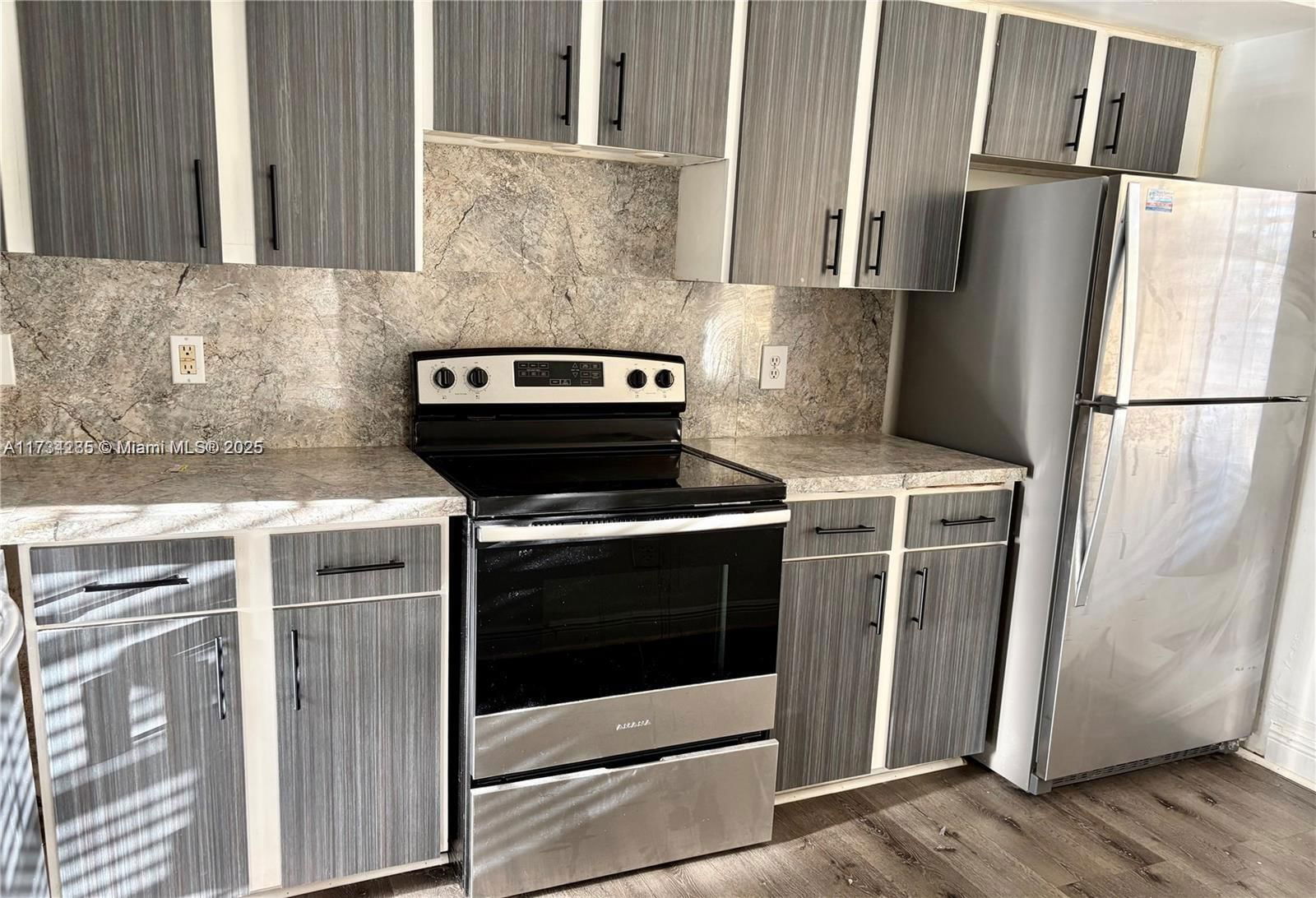 Real estate property located at 2113 Champions Way #2113, Broward, Rock Island Land Corp, North Lauderdale, FL