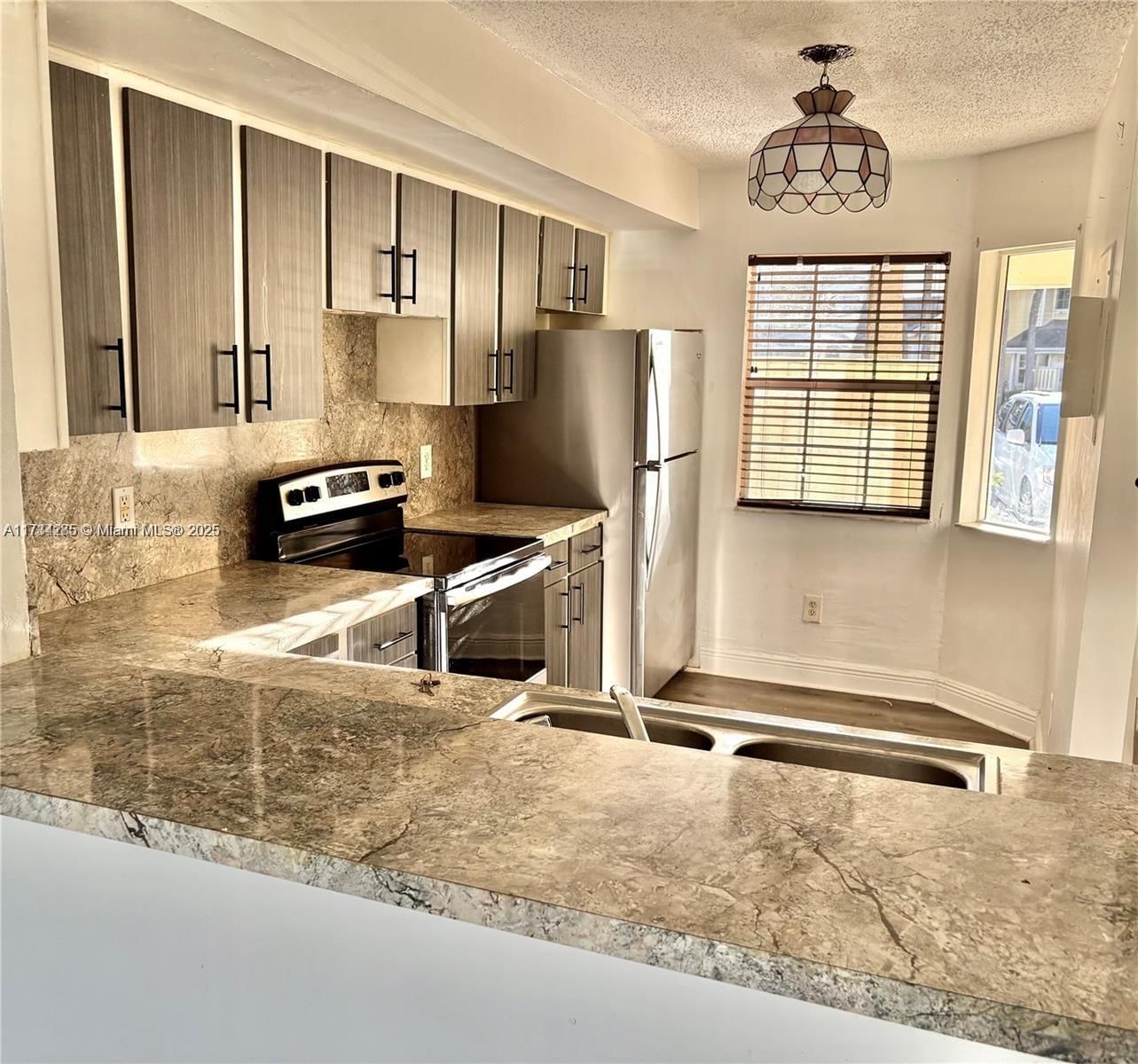 Real estate property located at 2113 Champions Way #2113, Broward, Rock Island Land Corp, North Lauderdale, FL