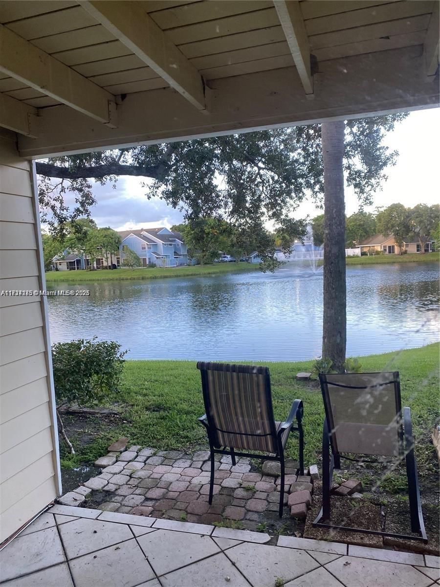 Real estate property located at 2113 Champions Way #2113, Broward, Rock Island Land Corp, North Lauderdale, FL