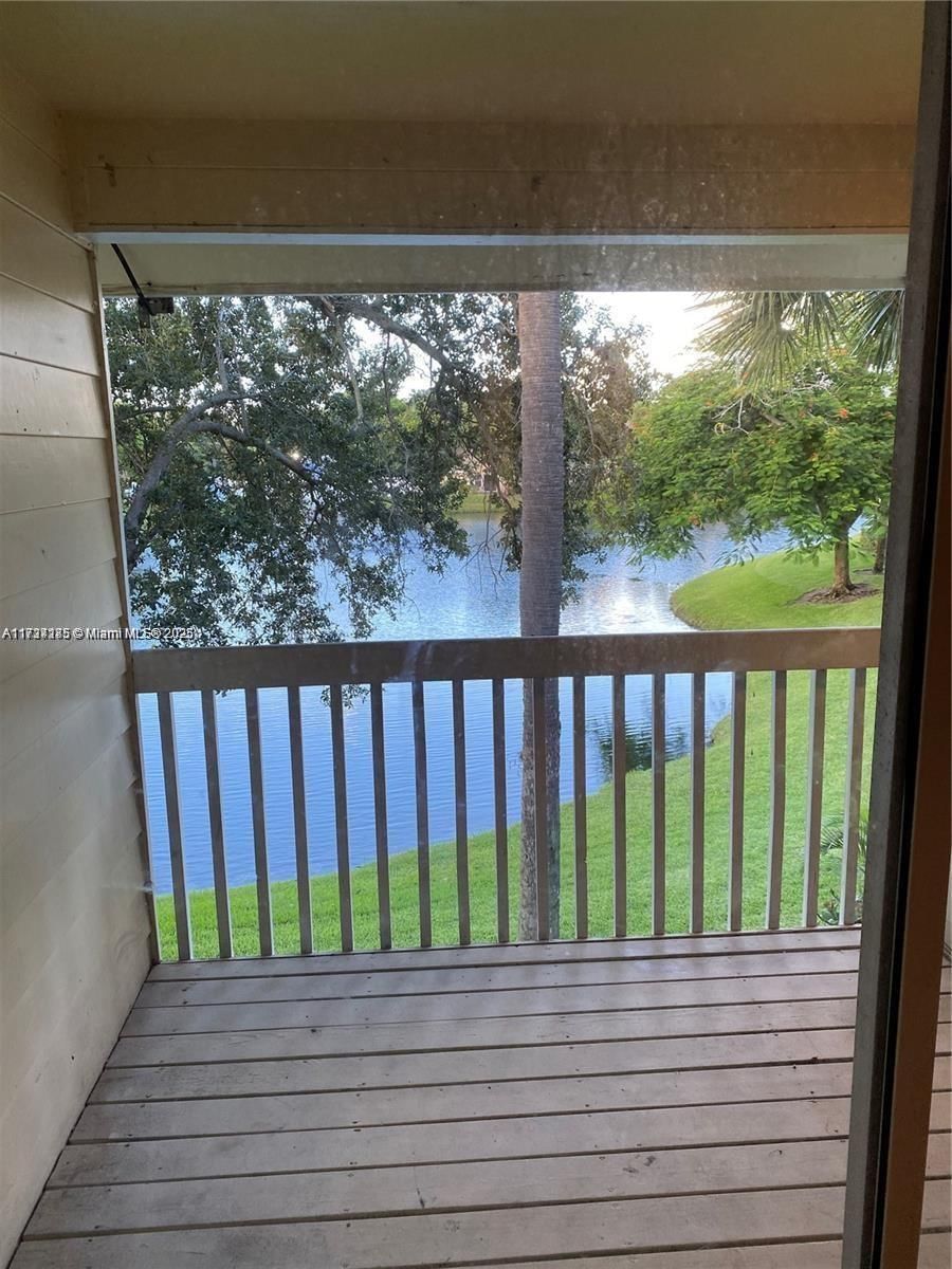 Real estate property located at 2113 Champions Way #2113, Broward, Rock Island Land Corp, North Lauderdale, FL