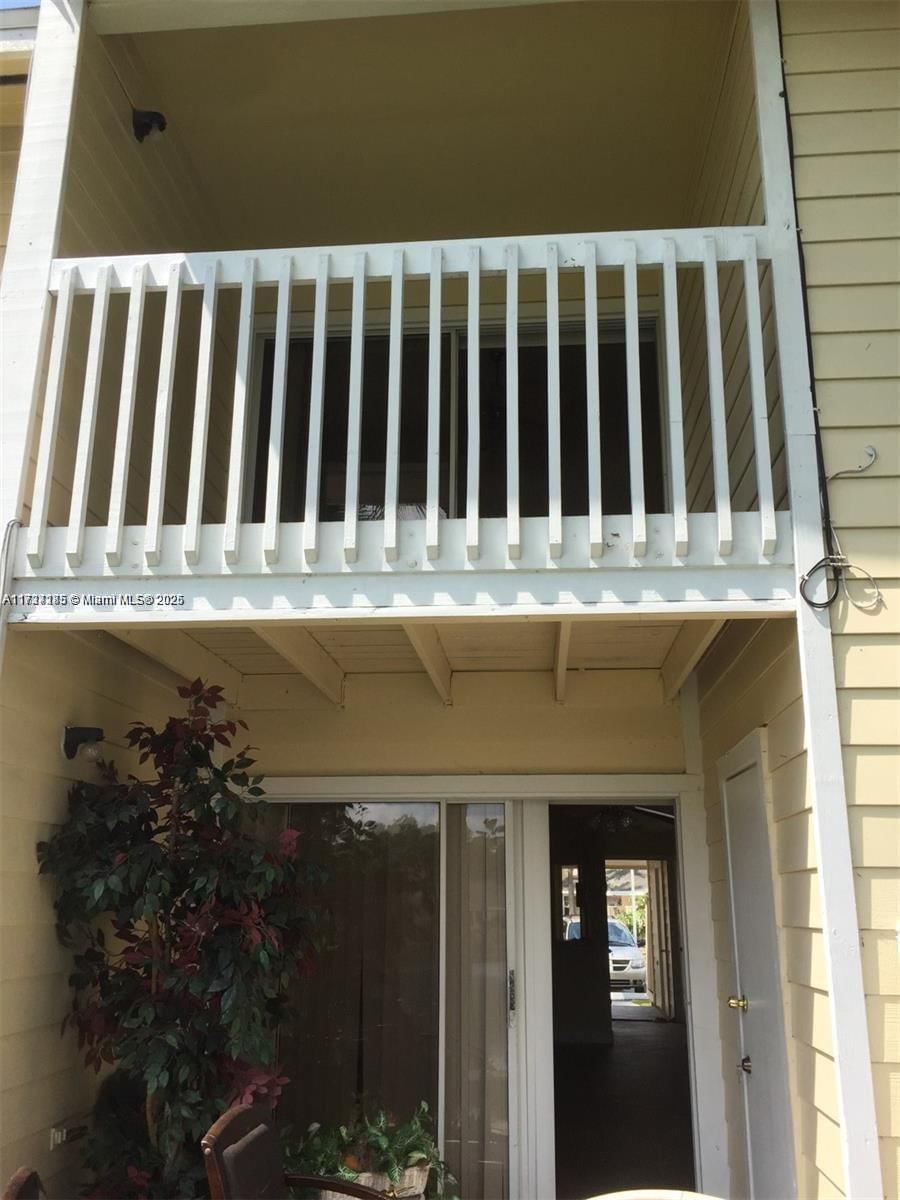 Real estate property located at 2113 Champions Way #2113, Broward, Rock Island Land Corp, North Lauderdale, FL