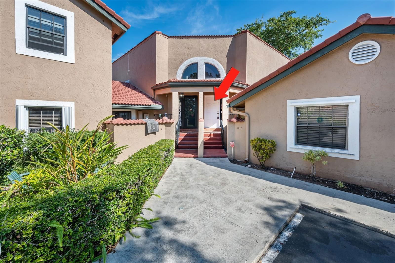 Real estate property located at 8817 Sunrise Blvd #8817, Broward, Lakeview Courts @jacaranda, Plantation, FL