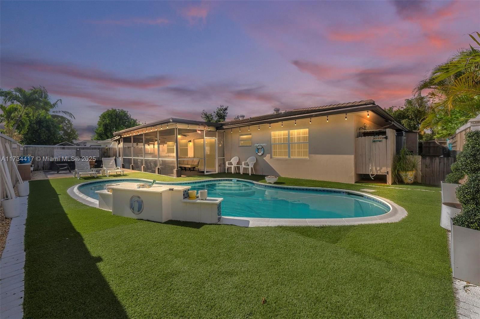 Real estate property located at 8240 68th Ave, Broward, Sunflower, Tamarac, FL