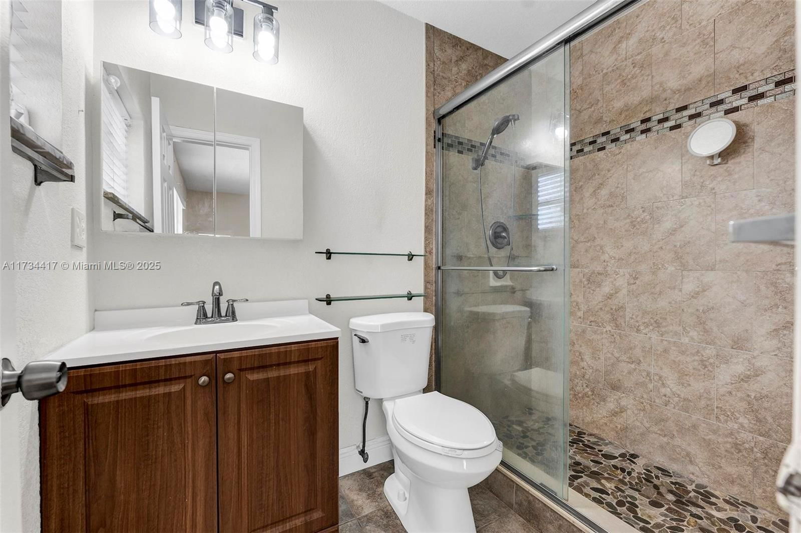 Real estate property located at 8240 68th Ave, Broward, Sunflower, Tamarac, FL
