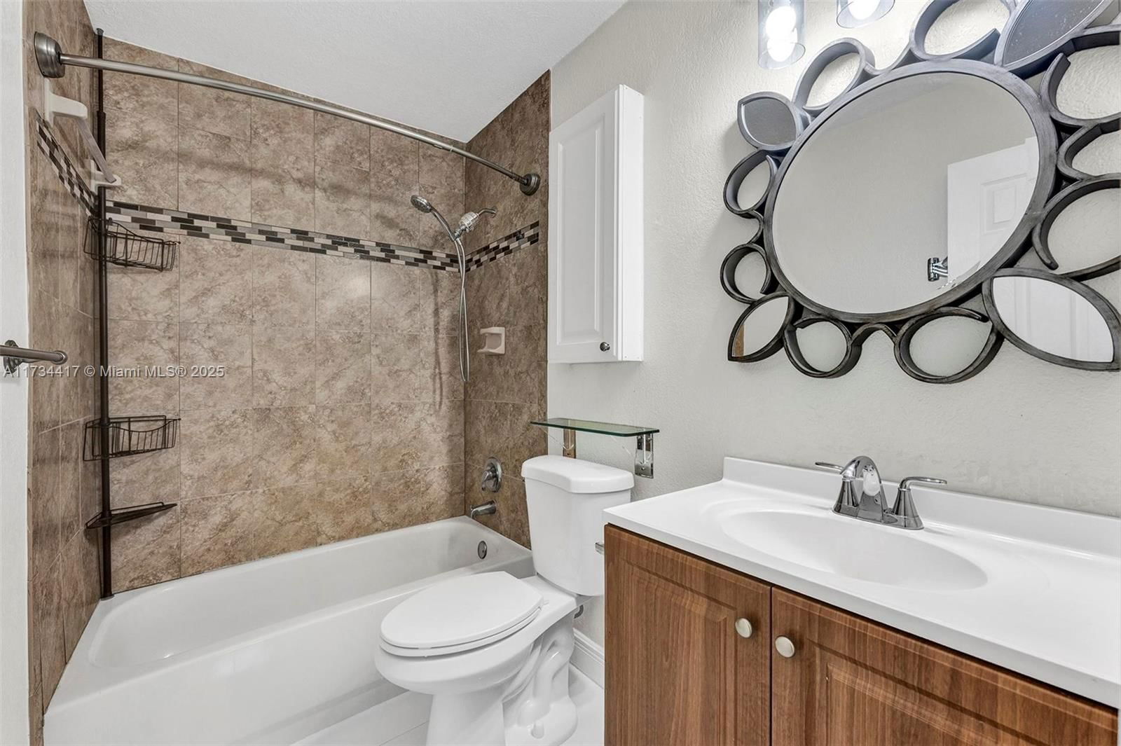 Real estate property located at 8240 68th Ave, Broward, Sunflower, Tamarac, FL