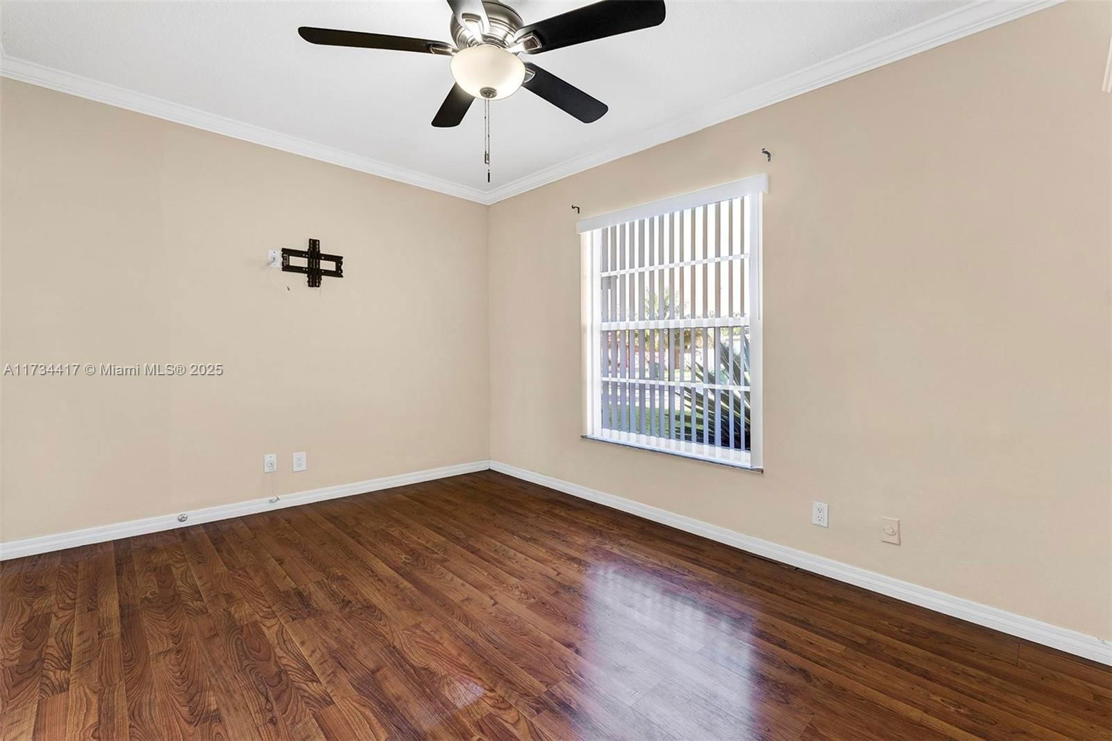 Real estate property located at 8240 68th Ave, Broward, Sunflower, Tamarac, FL