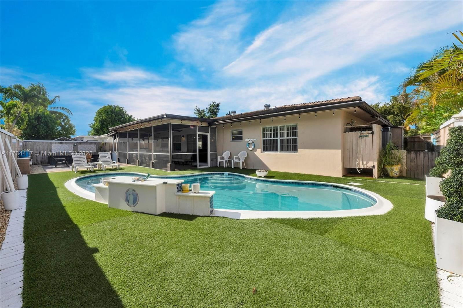Real estate property located at 8240 68th Ave, Broward, Sunflower, Tamarac, FL