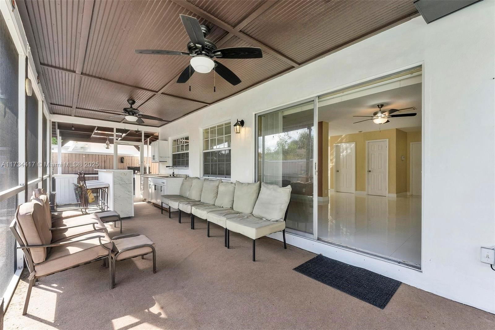 Real estate property located at 8240 68th Ave, Broward, Sunflower, Tamarac, FL