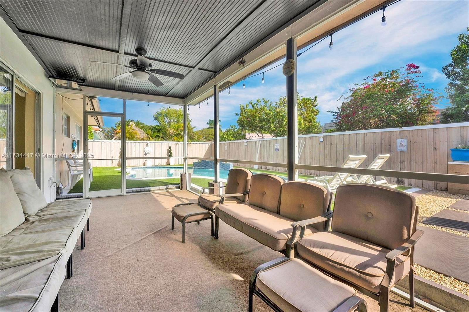 Real estate property located at 8240 68th Ave, Broward, Sunflower, Tamarac, FL
