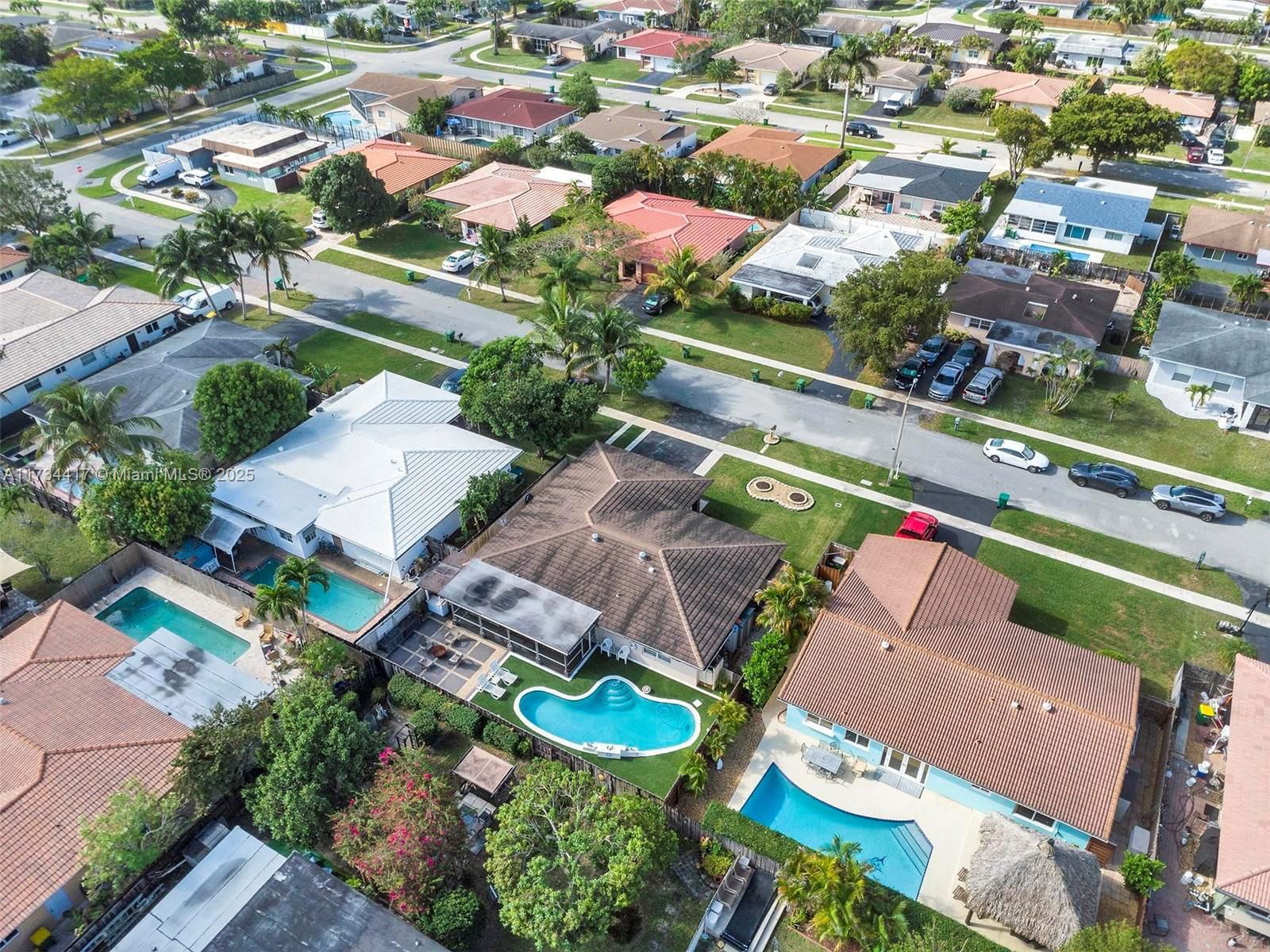 Real estate property located at 8240 68th Ave, Broward, Sunflower, Tamarac, FL