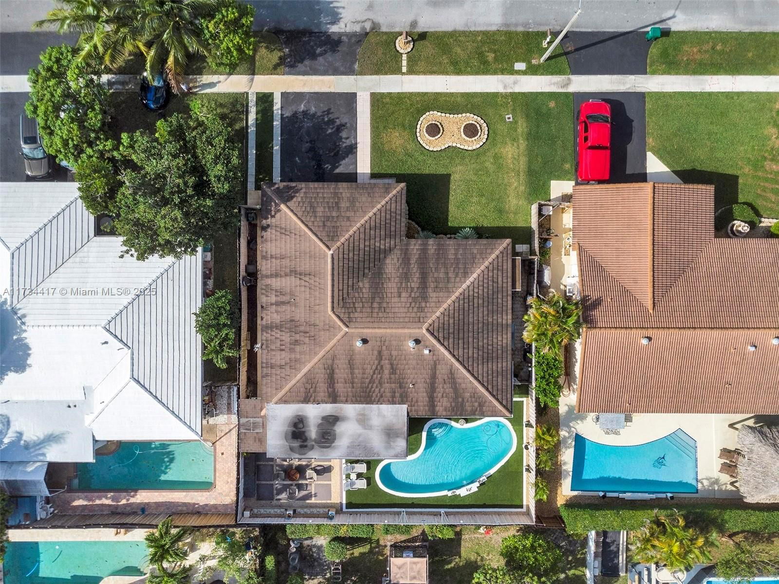 Real estate property located at 8240 68th Ave, Broward, Sunflower, Tamarac, FL