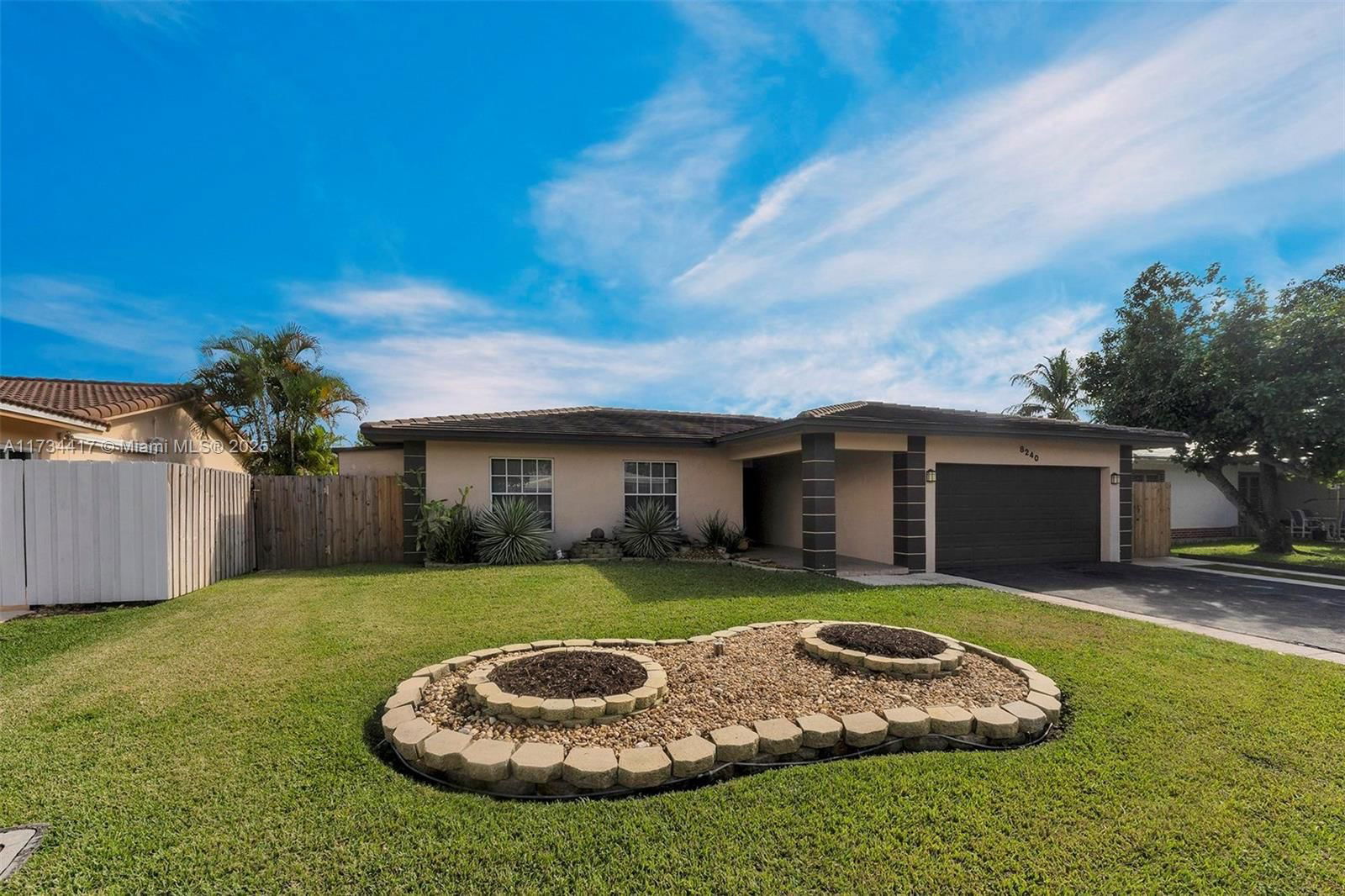 Real estate property located at 8240 68th Ave, Broward, Sunflower, Tamarac, FL