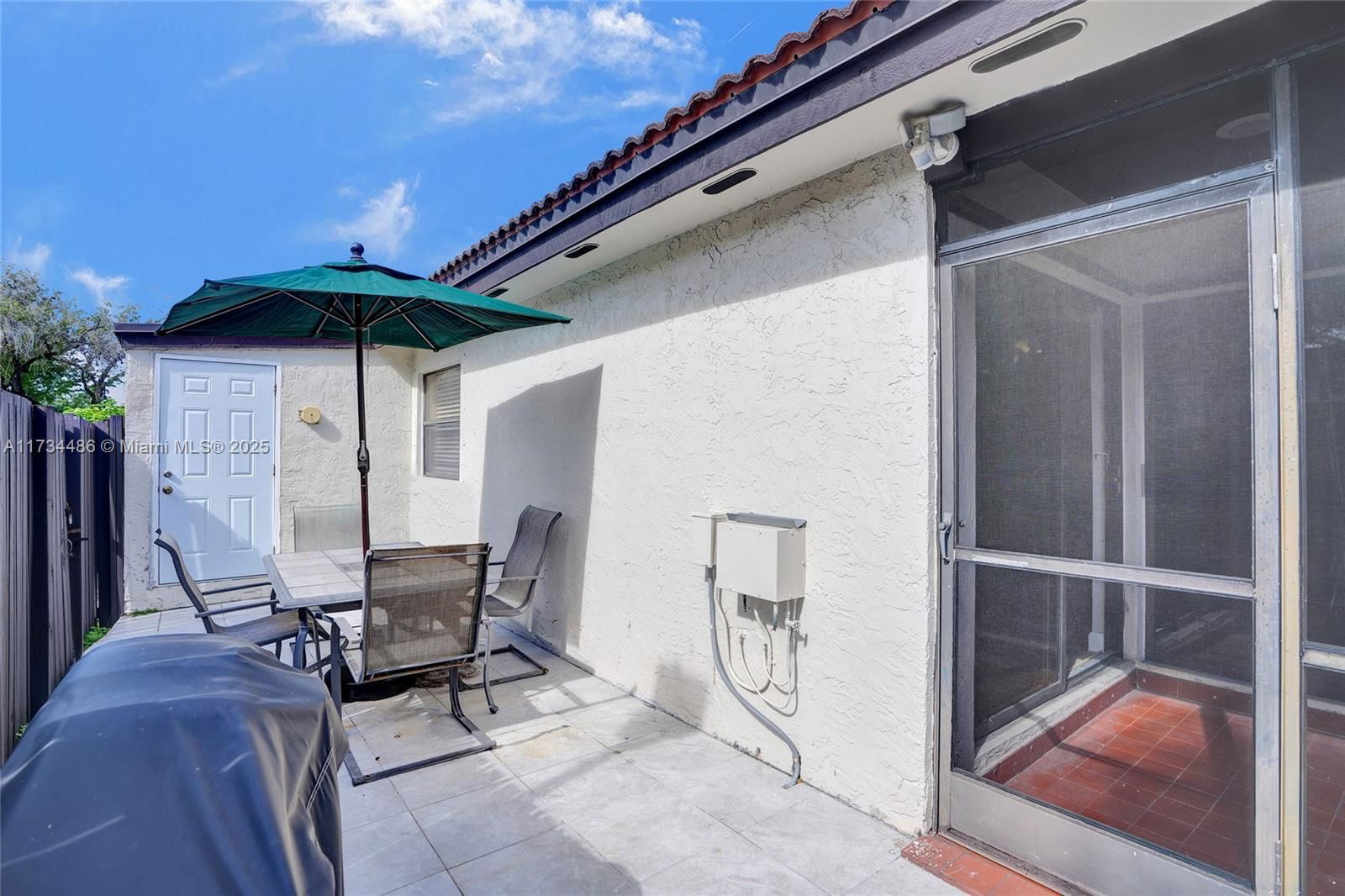 Real estate property located at 14945 49th Ln #6G, Miami-dade, Lakes Meadow Vilg Homes C, Miami, FL
