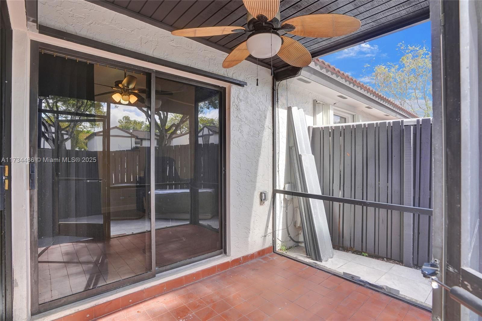 Real estate property located at 14945 49th Ln #6G, Miami-dade, Lakes Meadow Vilg Homes C, Miami, FL
