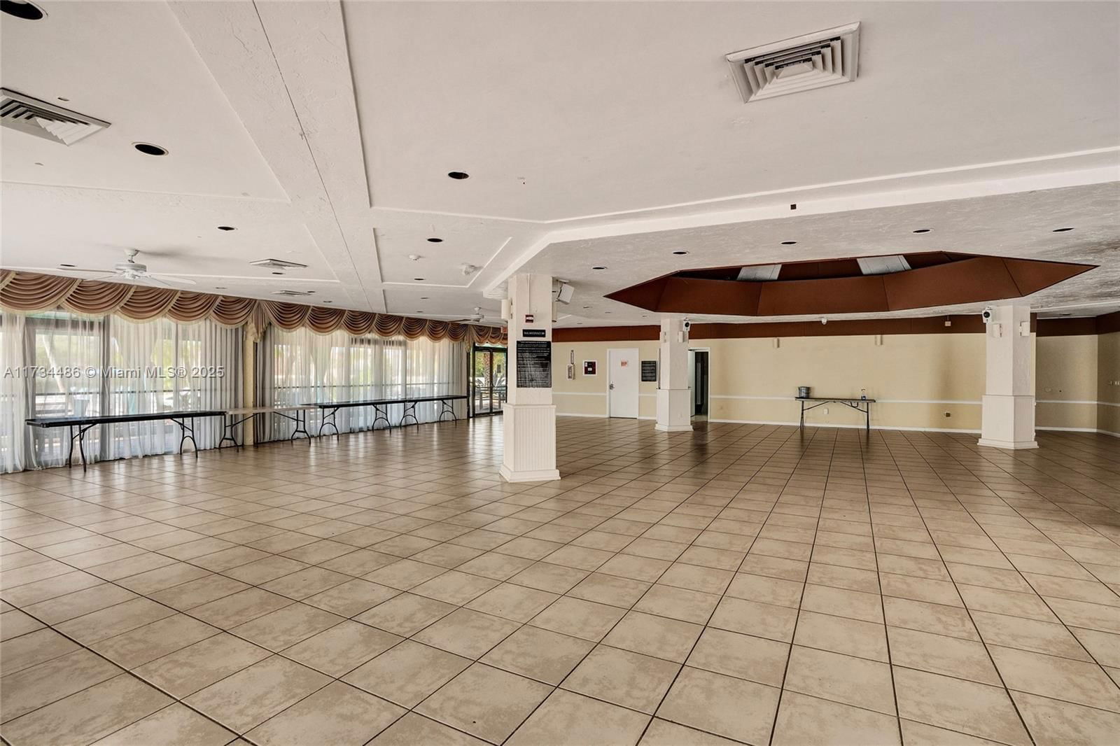 Real estate property located at 14945 49th Ln #6G, Miami-dade, Lakes Meadow Vilg Homes C, Miami, FL