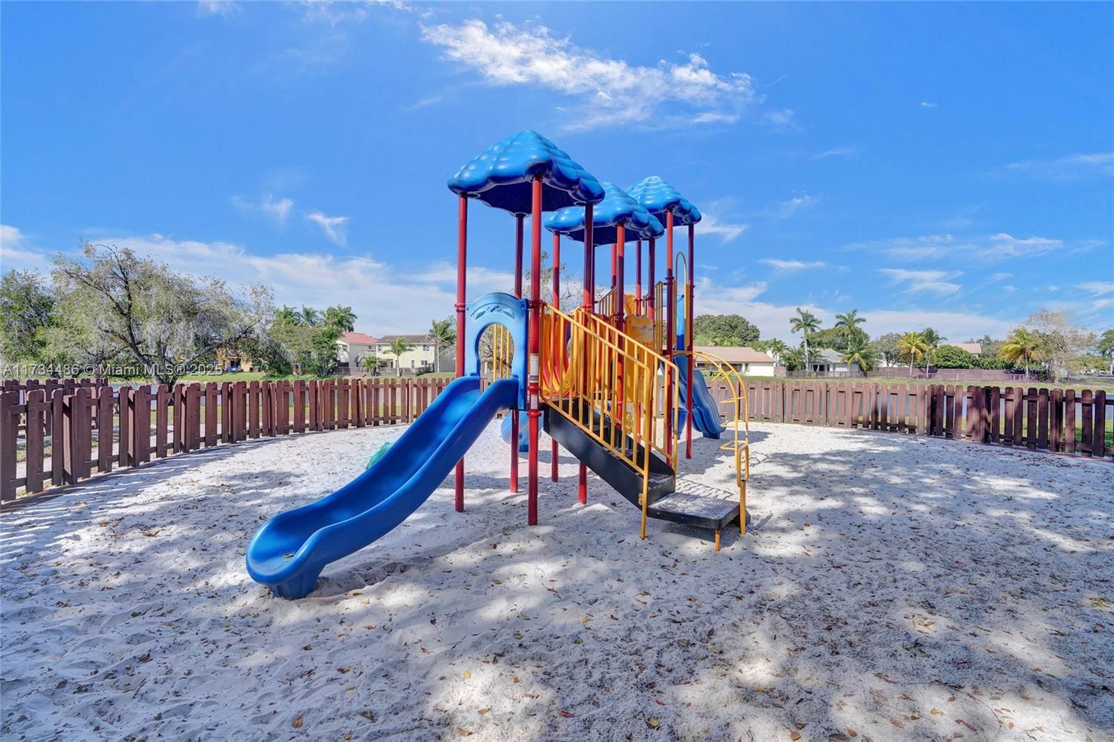 Real estate property located at 14945 49th Ln #6G, Miami-dade, Lakes Meadow Vilg Homes C, Miami, FL