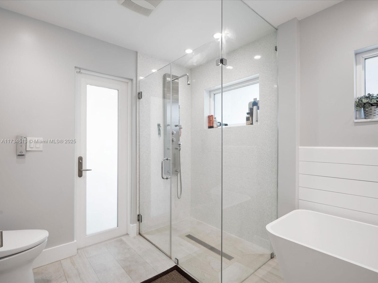 Real estate property located at 5989 89 Ave, Miami-dade, Galloway And Miller Estate, Miami, FL