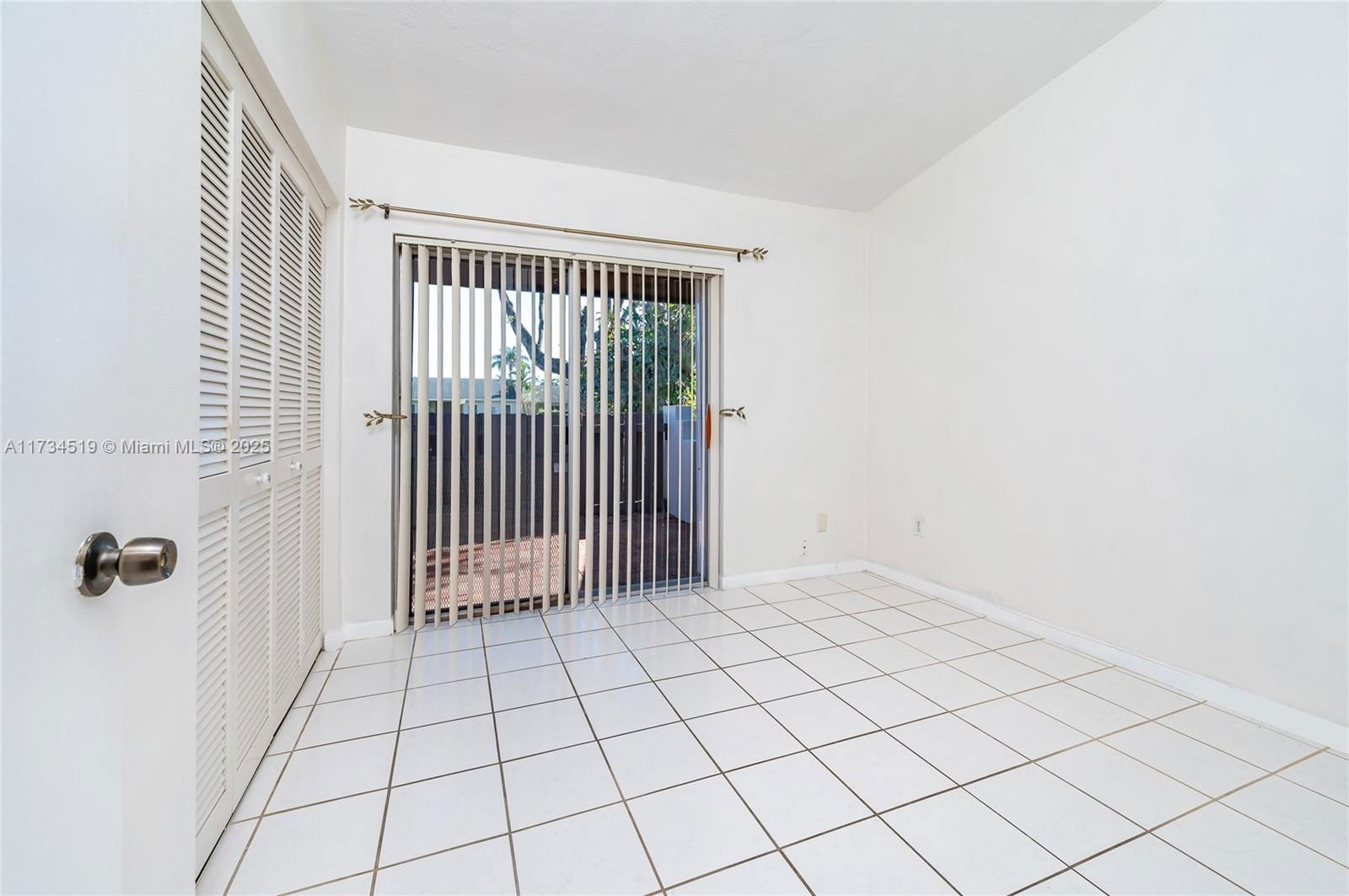 Real estate property located at 11006 125th Ct, Miami-dade, Devon-aire Villas Sec 4, Miami, FL