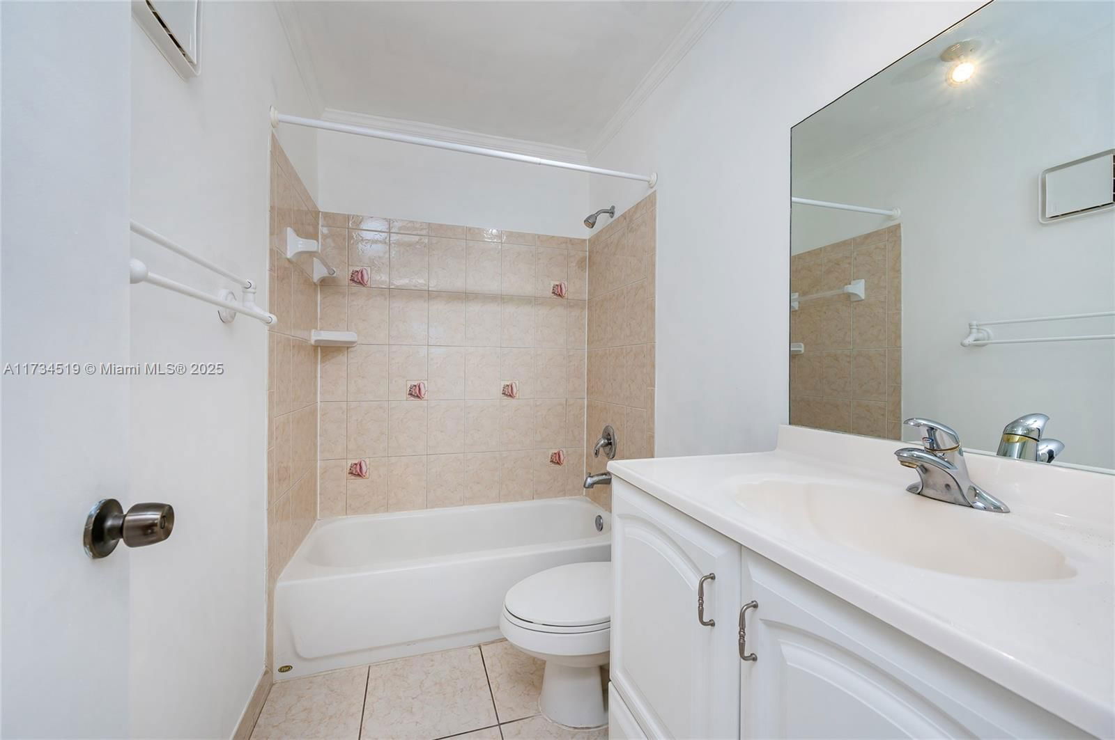 Real estate property located at 11006 125th Ct, Miami-dade, Devon-aire Villas Sec 4, Miami, FL