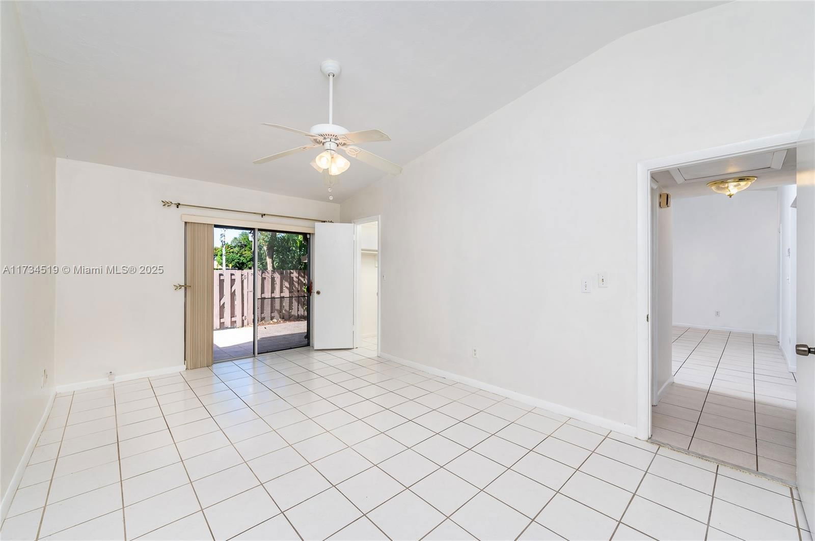 Real estate property located at 11006 125th Ct, Miami-dade, Devon-aire Villas Sec 4, Miami, FL