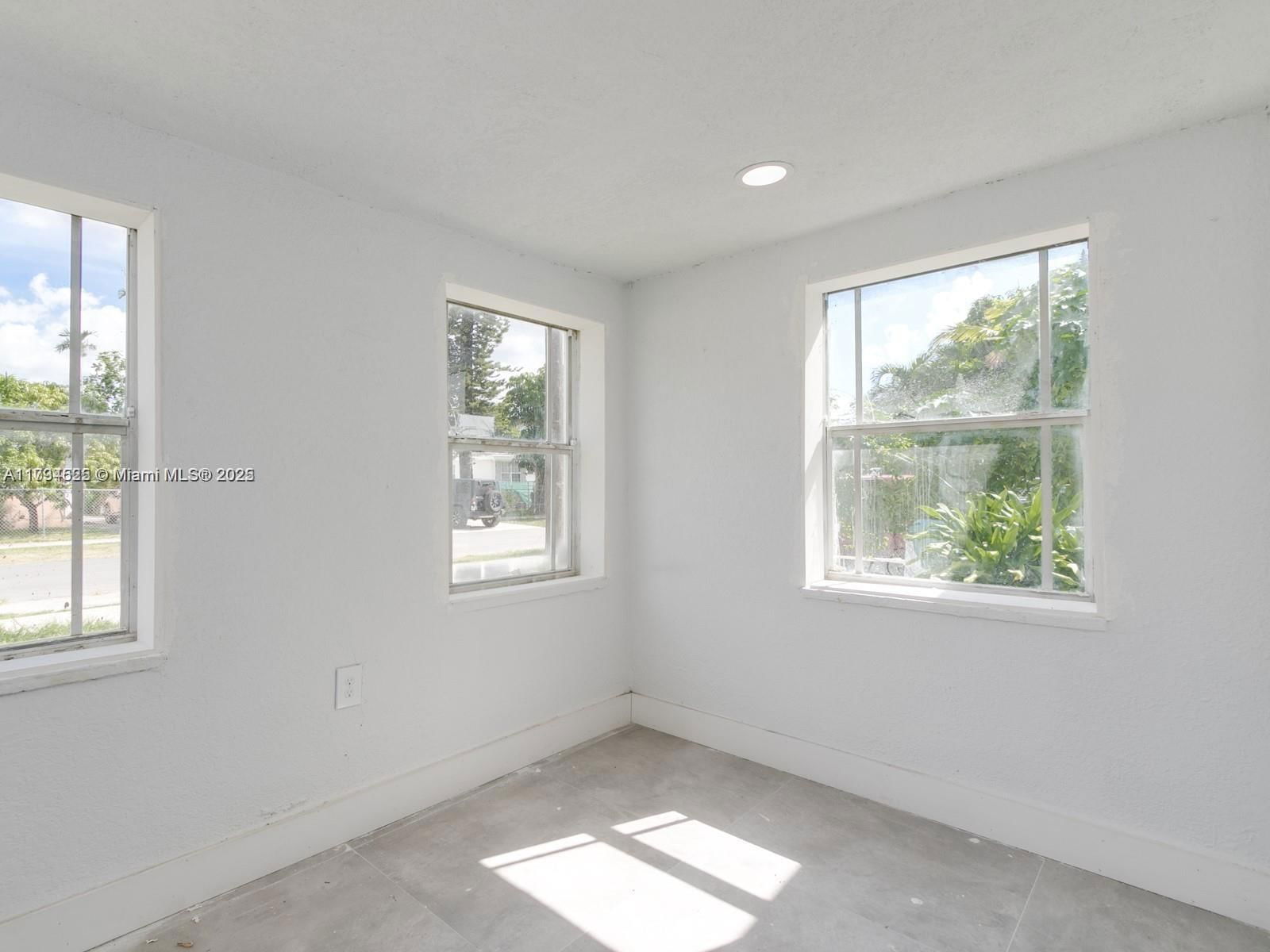 Real estate property located at 460 82nd Ter, Miami-dade, Bellcamp Manor, Miami, FL