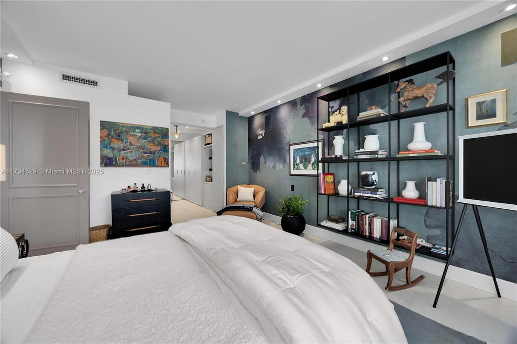 Real estate property located at 3400 27th Ave #704, Miami-dade, The Tower Residences Cond, Miami, FL