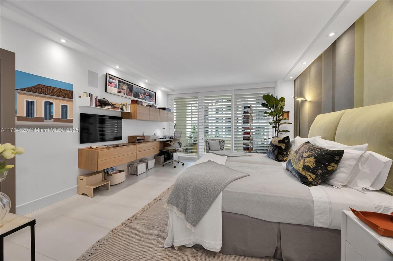 Real estate property located at 3400 27th Ave #704, Miami-dade, The Tower Residences Cond, Miami, FL