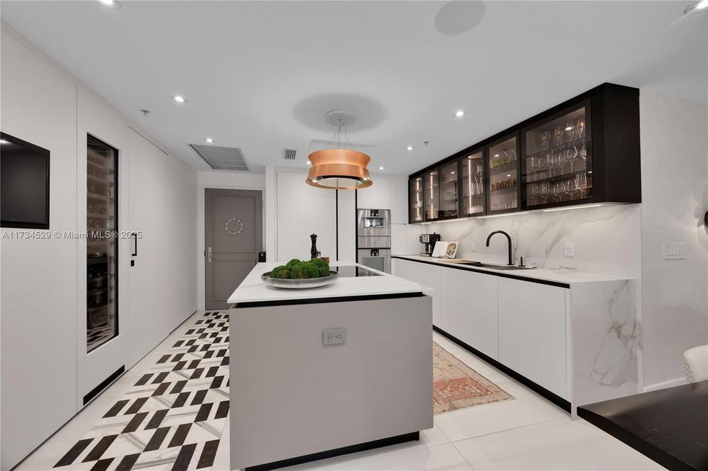 Real estate property located at 3400 27th Ave #704, Miami-dade, The Tower Residences Cond, Miami, FL