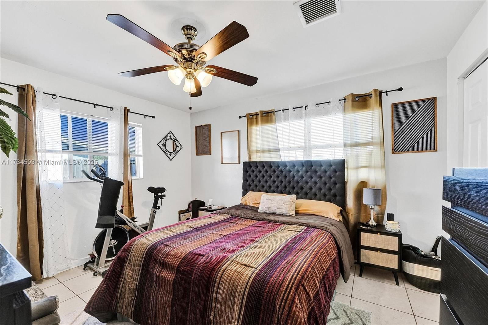 Real estate property located at 4711-4715 43rd Ter, Broward, Gold Coast Twin Villas We, Dania Beach, FL