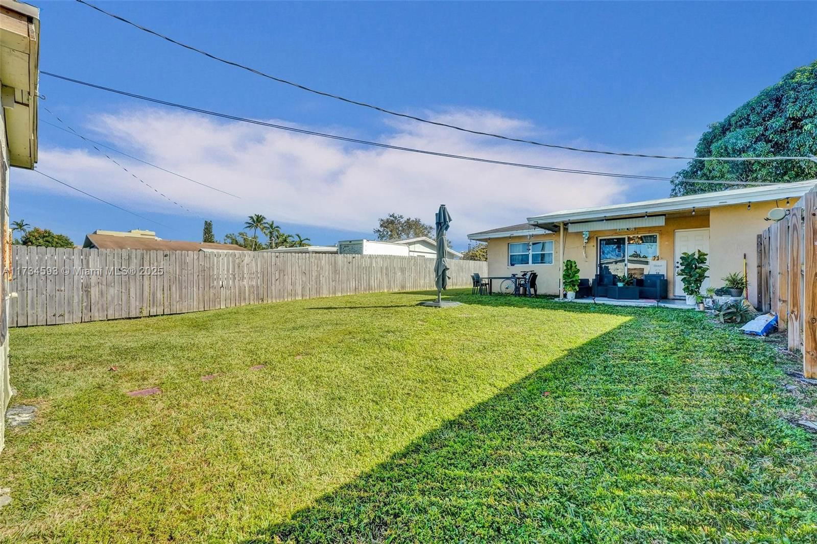 Real estate property located at 4711-4715 43rd Ter, Broward, Gold Coast Twin Villas We, Dania Beach, FL