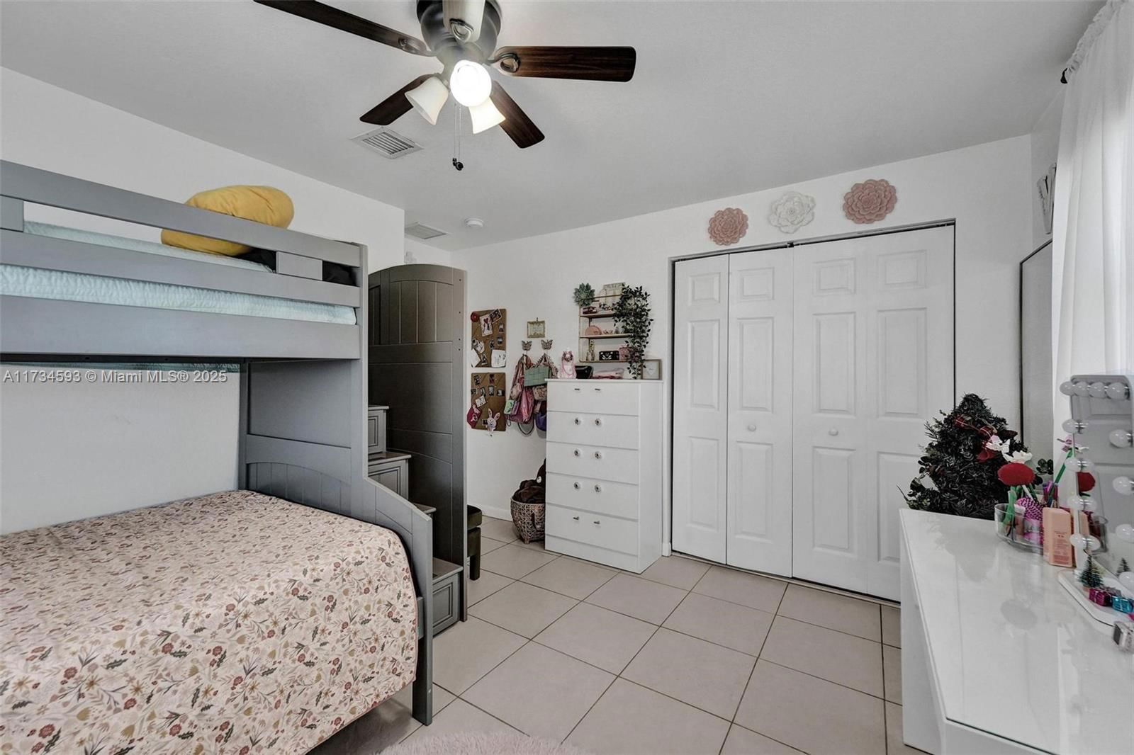Real estate property located at 4711-4715 43rd Ter, Broward, Gold Coast Twin Villas We, Dania Beach, FL