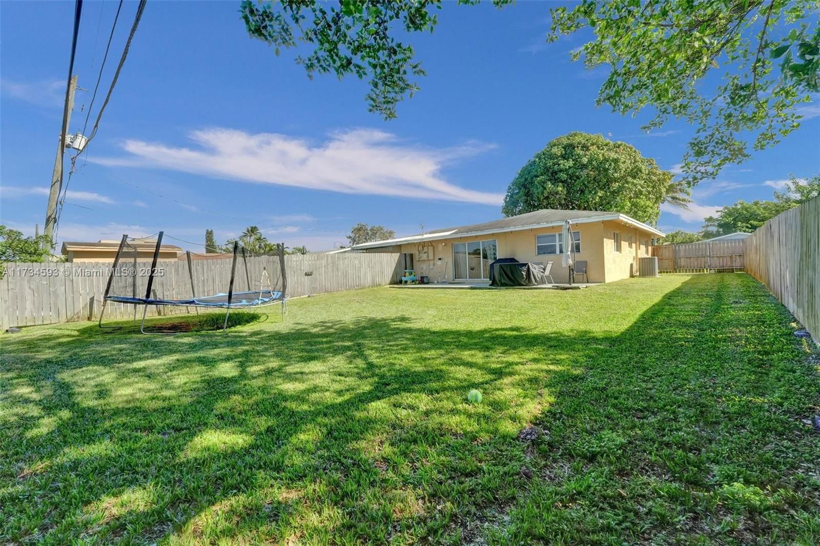 Real estate property located at 4711-4715 43rd Ter, Broward, Gold Coast Twin Villas We, Dania Beach, FL