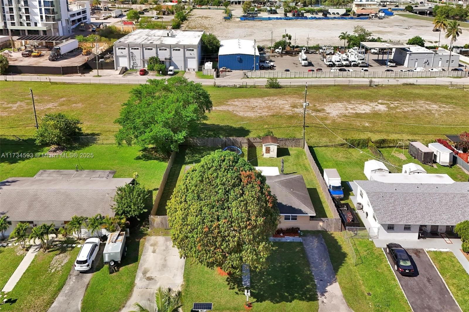 Real estate property located at 4711-4715 43rd Ter, Broward, Gold Coast Twin Villas We, Dania Beach, FL