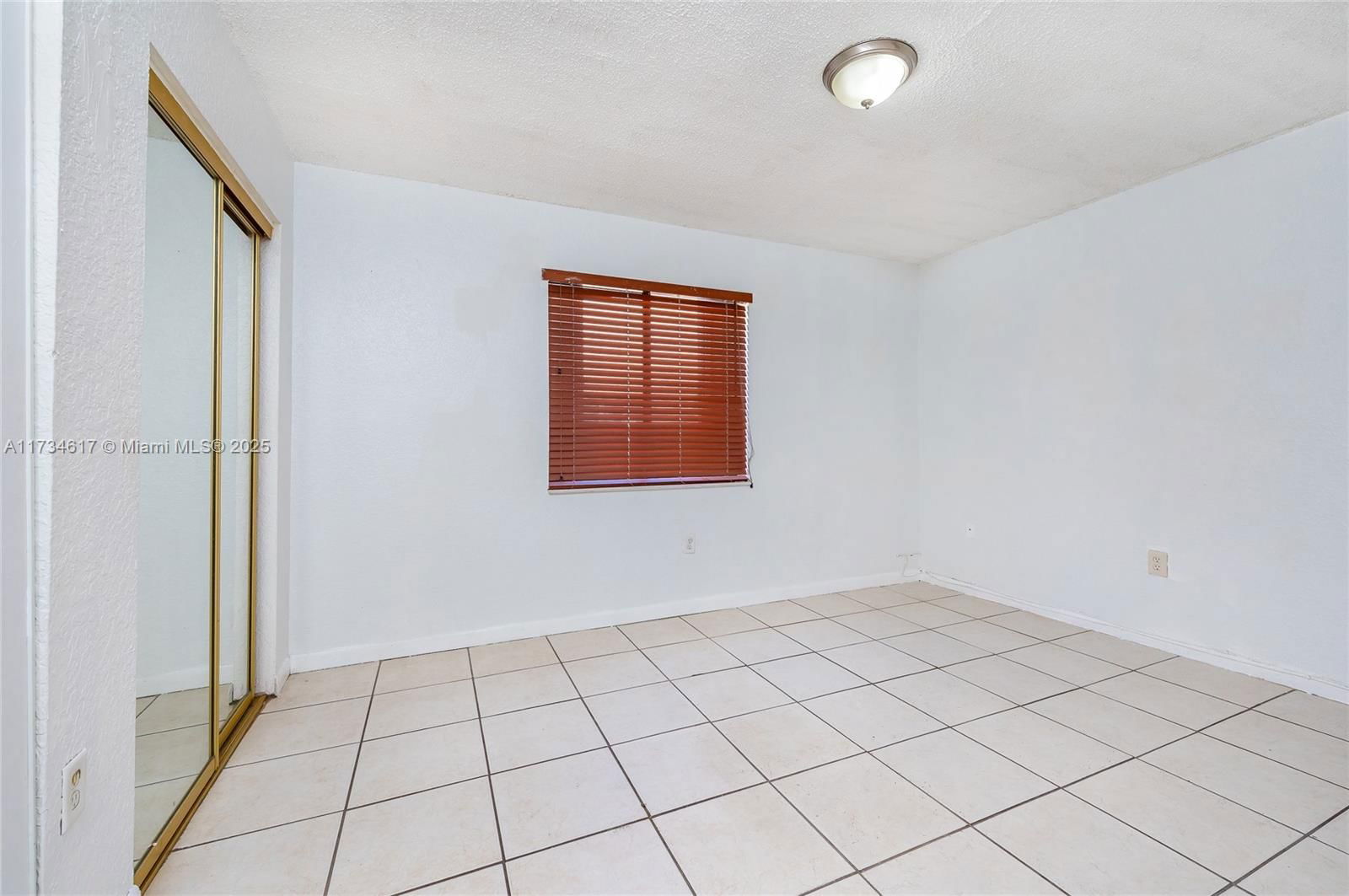 Real estate property located at 6215 22nd Ct #2, Miami-dade, Cadiz I Condo, Hialeah, FL