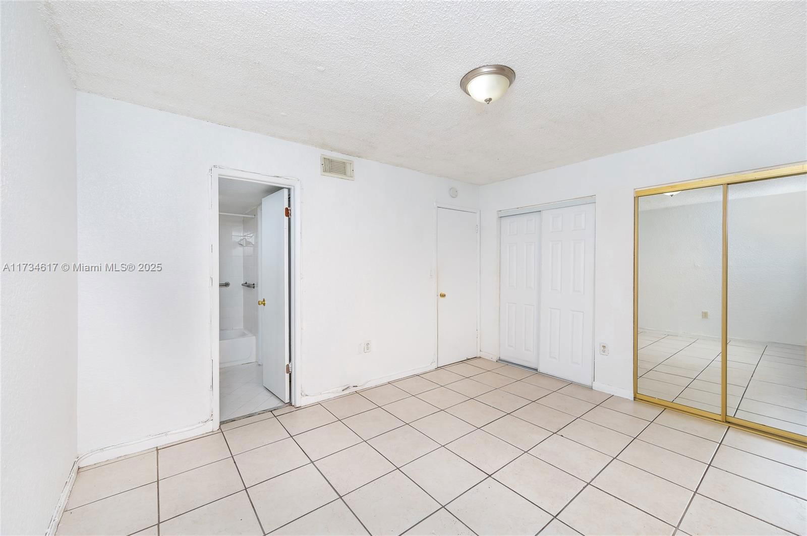 Real estate property located at 6215 22nd Ct #2, Miami-dade, Cadiz I Condo, Hialeah, FL