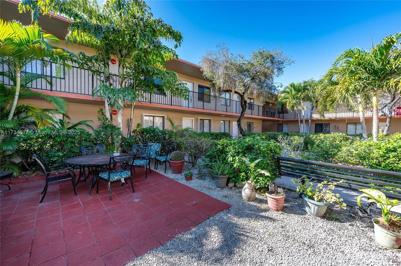 Real estate property located at 6215 22nd Ct #2, Miami-dade, Cadiz I Condo, Hialeah, FL