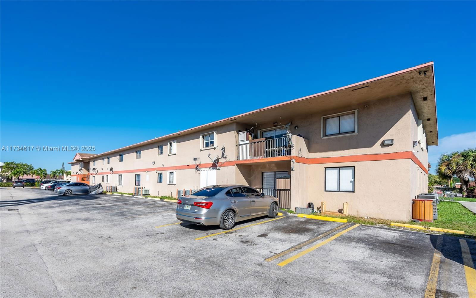 Real estate property located at 6215 22nd Ct #2, Miami-dade, Cadiz I Condo, Hialeah, FL