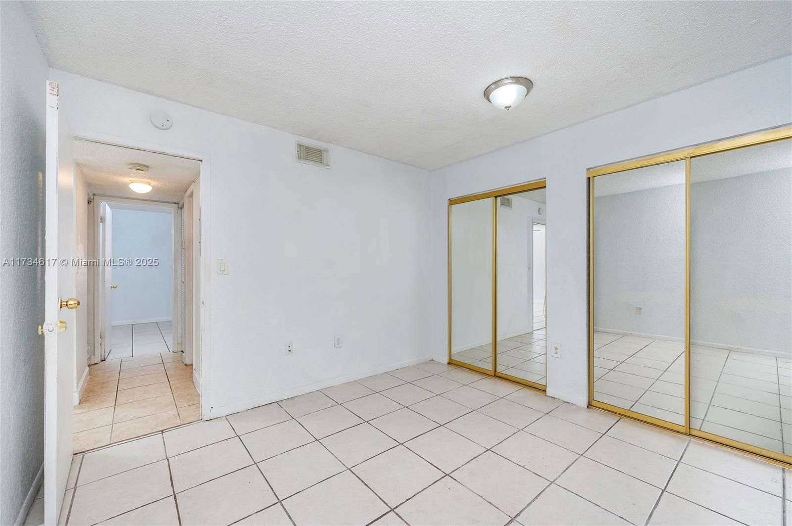 Real estate property located at 6215 22nd Ct #2, Miami-dade, Cadiz I Condo, Hialeah, FL