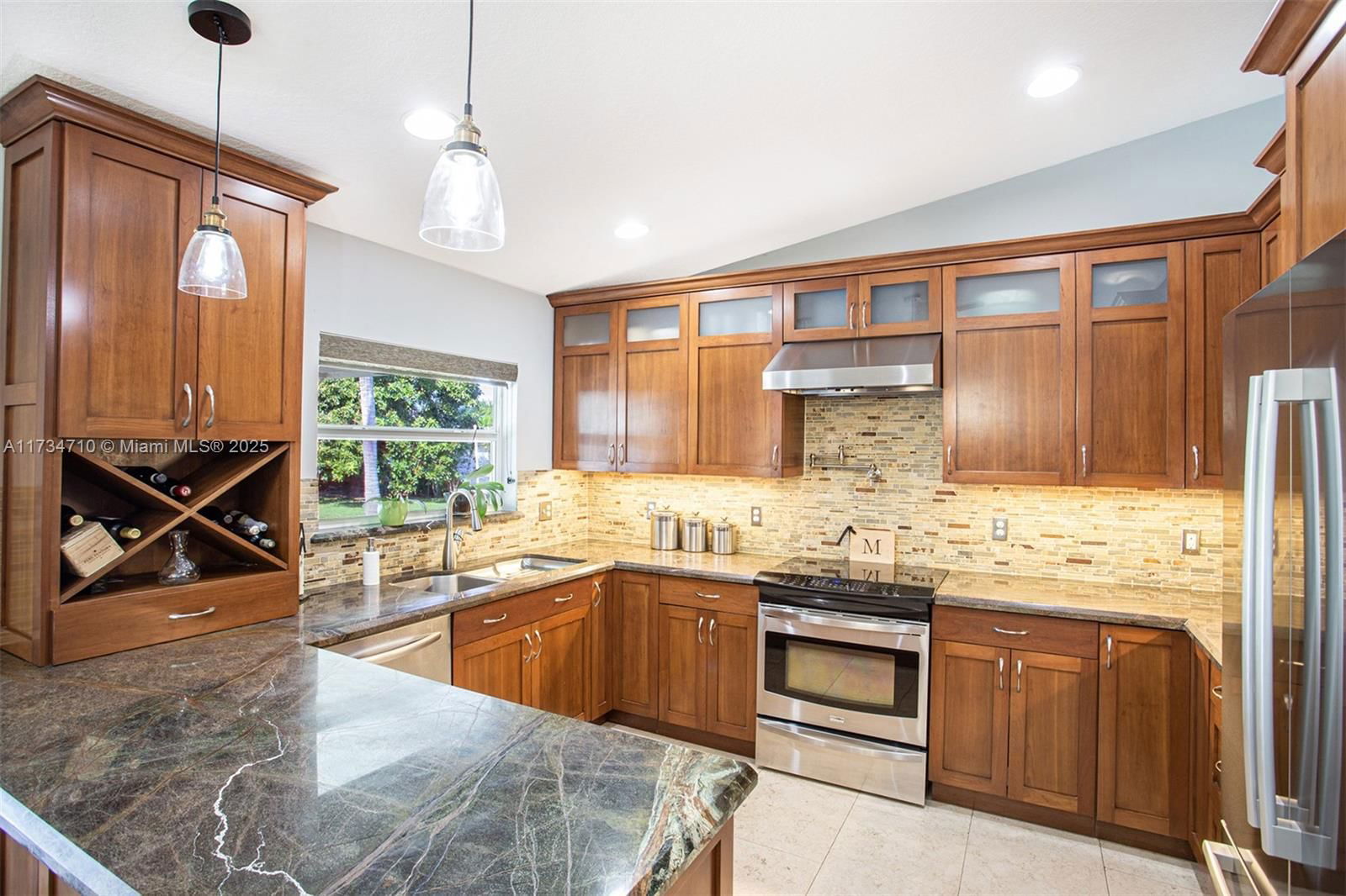 Real estate property located at 17550 93 AVE, Miami-dade, Orchard Estates, Miami, FL