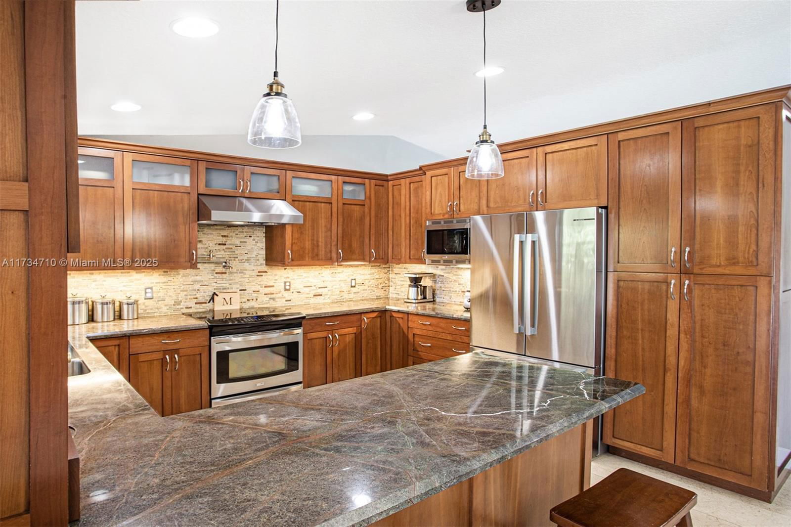 Real estate property located at 17550 93 AVE, Miami-dade, Orchard Estates, Miami, FL
