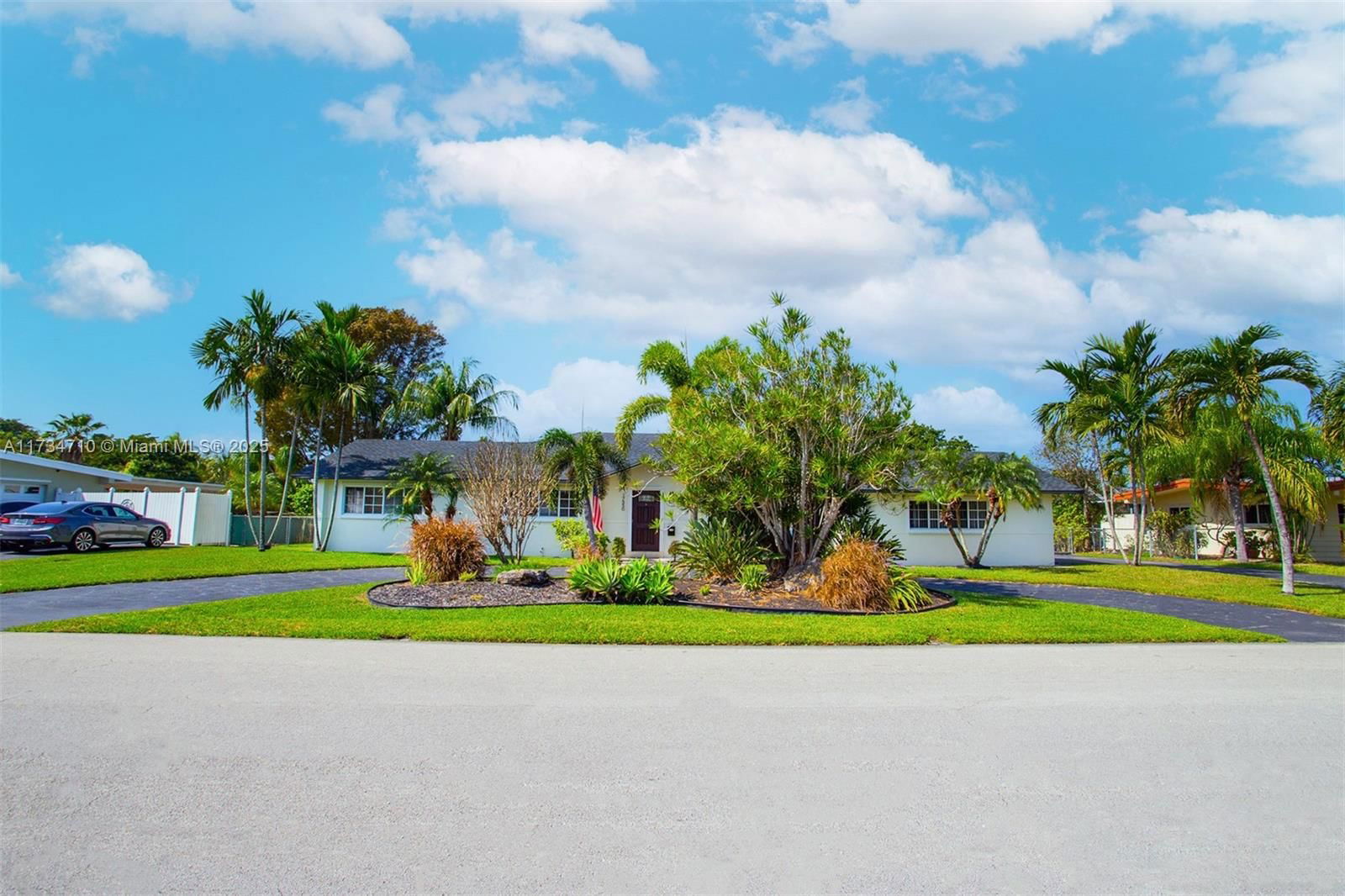 Real estate property located at 17550 93 AVE, Miami-dade, Orchard Estates, Miami, FL
