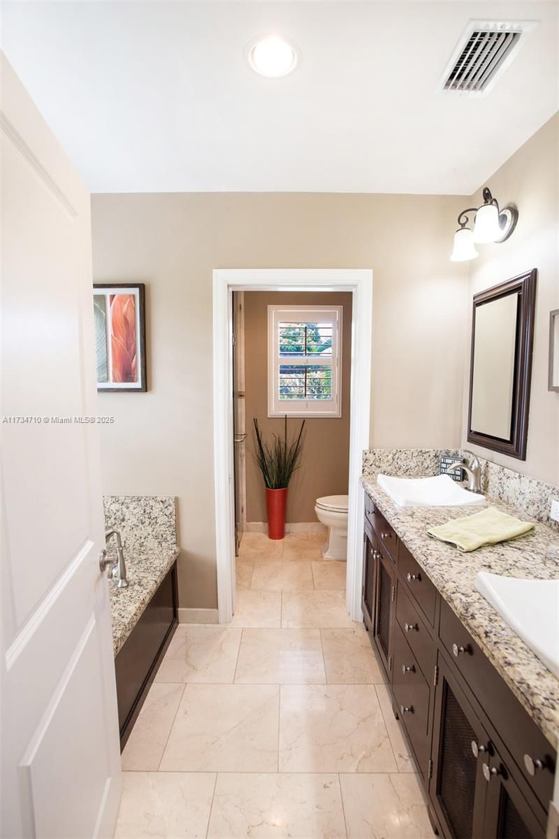 Real estate property located at 17550 93 AVE, Miami-dade, Orchard Estates, Miami, FL