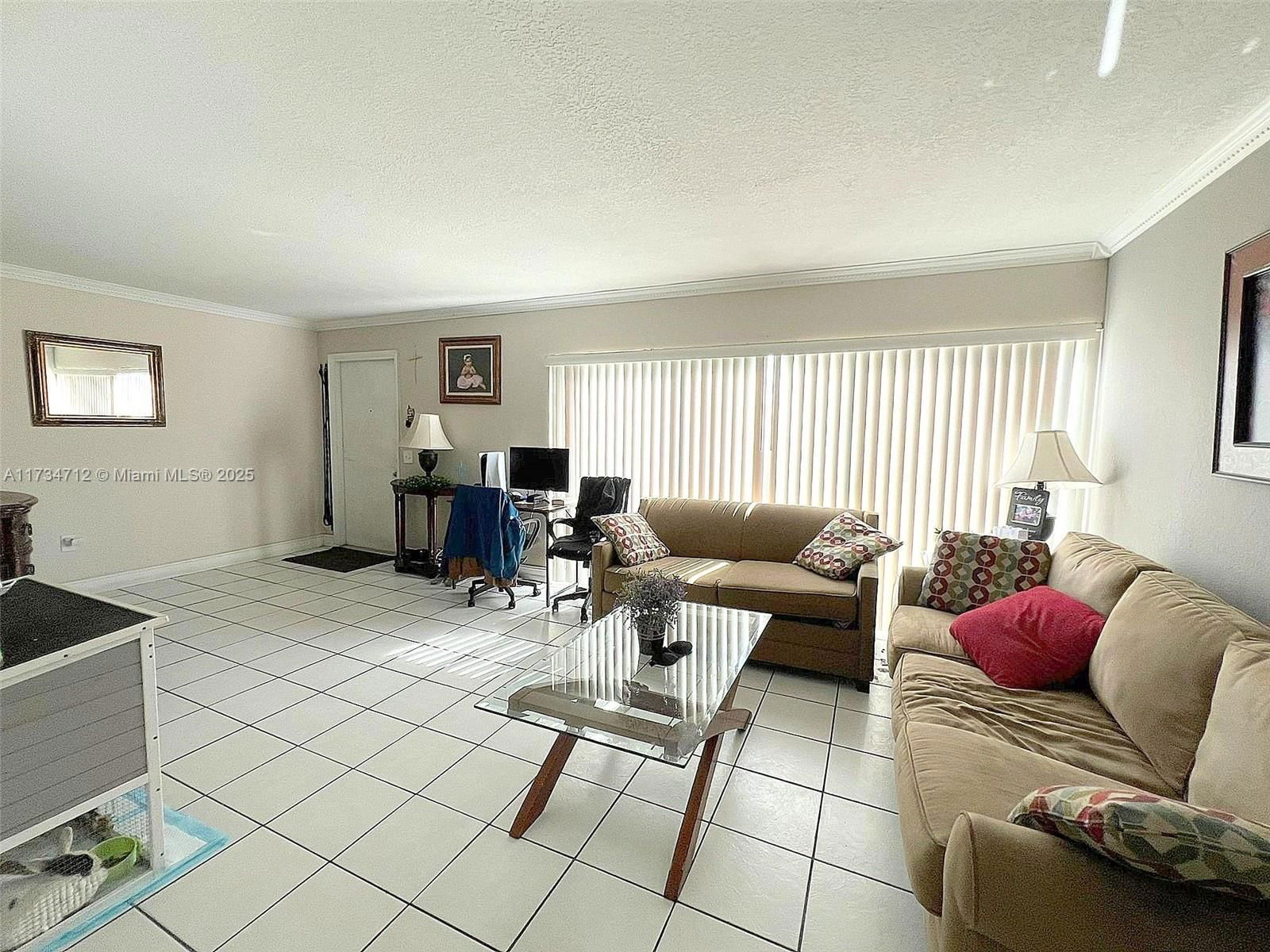 Real estate property located at 15685 84th Ter #801, Miami-Dade, SOUTH LAKE VILLAS CONDO, Miami, FL