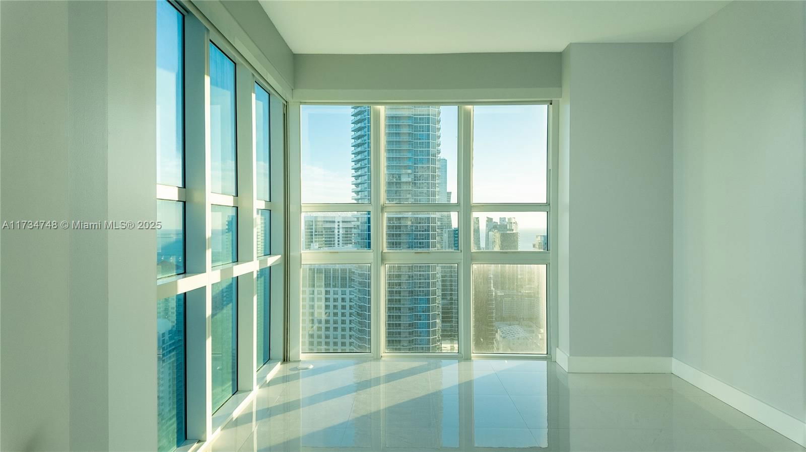 Real estate property located at 950 Brickell Bay Dr #4611, Miami-dade, The Plaza 851 Brickell Co, Miami, FL