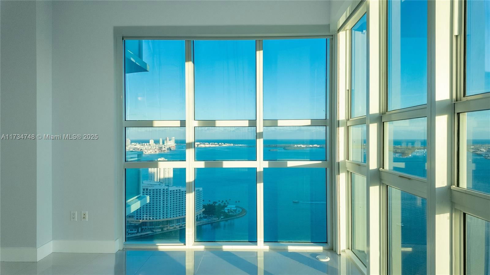 Real estate property located at 950 Brickell Bay Dr #4611, Miami-dade, The Plaza 851 Brickell Co, Miami, FL