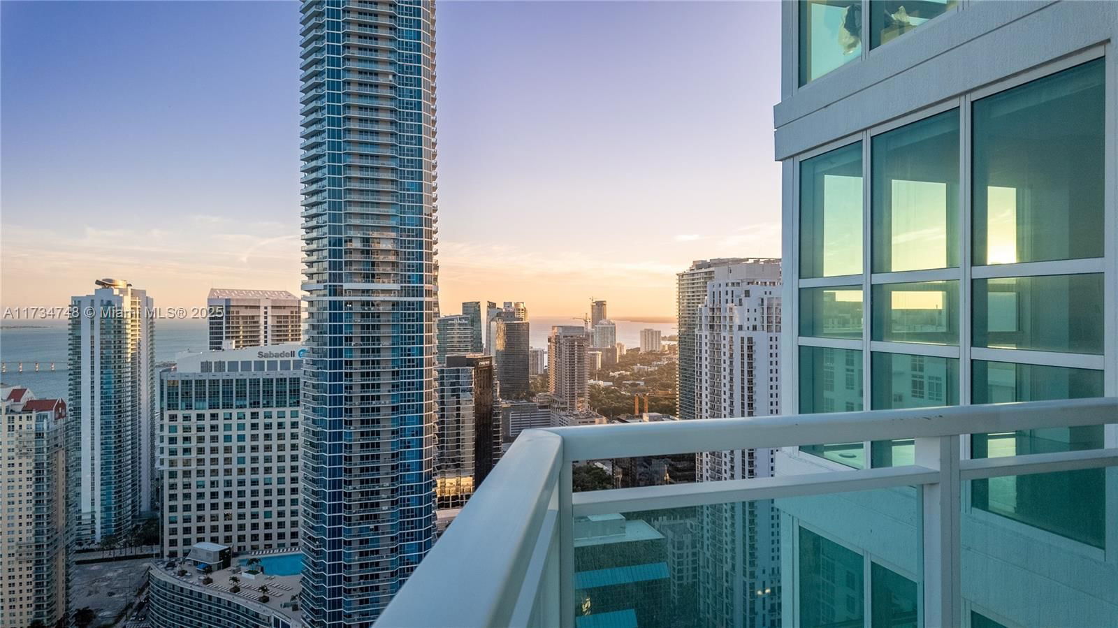 Real estate property located at 950 Brickell Bay Dr #4611, Miami-dade, The Plaza 851 Brickell Co, Miami, FL