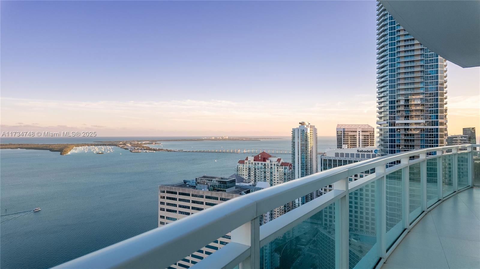 Real estate property located at 950 Brickell Bay Dr #4611, Miami-dade, The Plaza 851 Brickell Co, Miami, FL