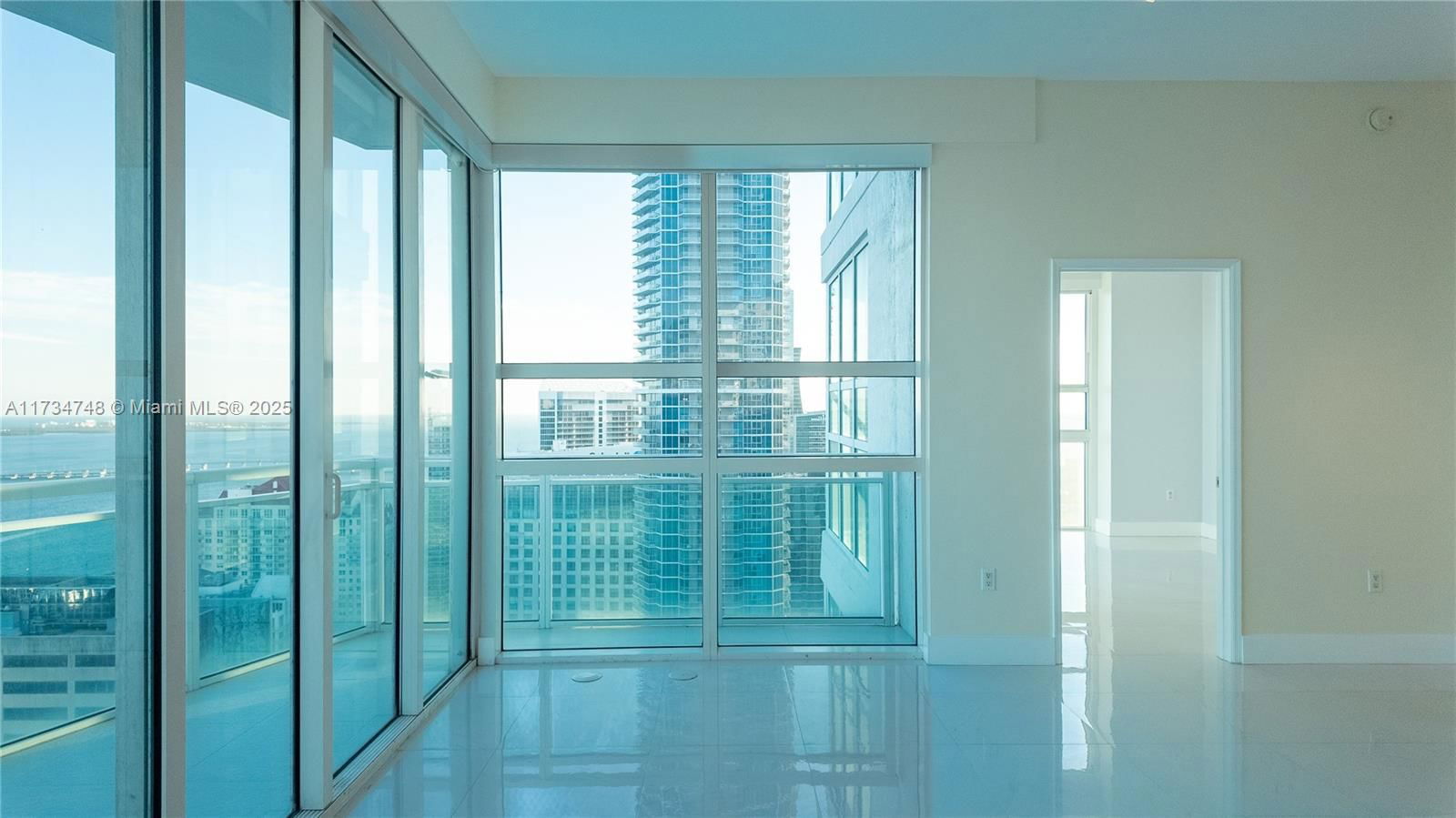 Real estate property located at 950 Brickell Bay Dr #4611, Miami-dade, The Plaza 851 Brickell Co, Miami, FL